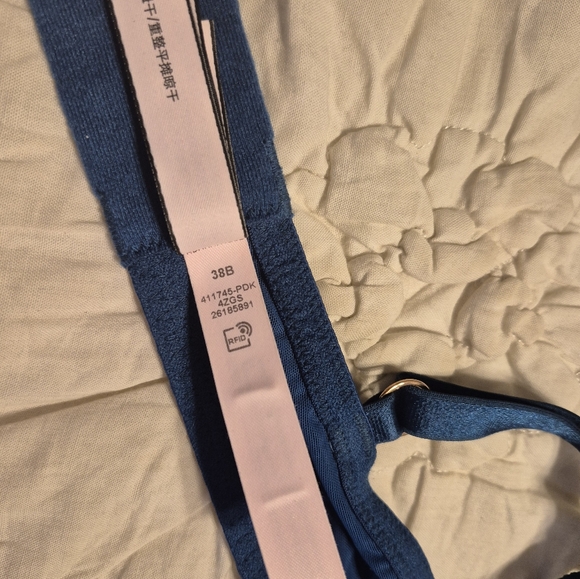 Victoria's Secret Blue Lace Demi Bra - Picture 6 of 6